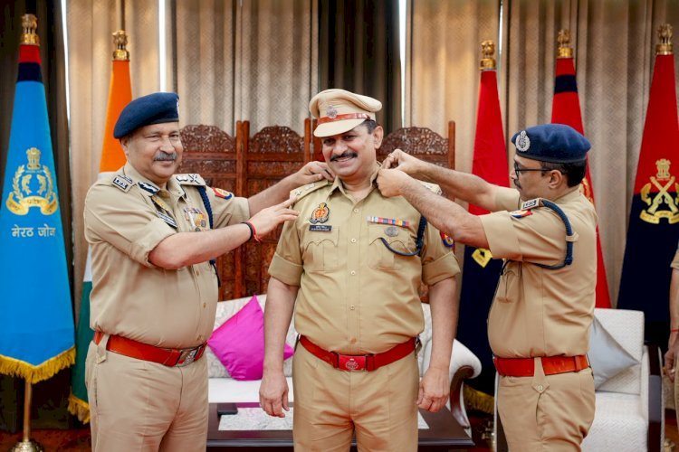 डीजीपी के स्टाफ ऑफिसर पूर्णेंदु सिंह भारतीय पुलिस सेवा में किया गया चयनित डीजीपी ने किया सम्मानित
