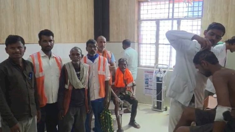 रायबरेली तेज रफ्तार कार की टक्कर से आठ मजदूर घायल, किया गया इलाज