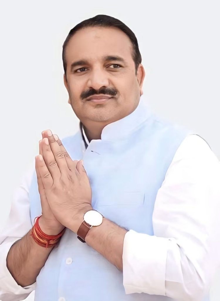 रायबरेली में मंत्री दिनेश प्रताप सिंह का राहुल गांधी पर हमला, जंतर-मंतर प्रकरण पर उठाए सवाल