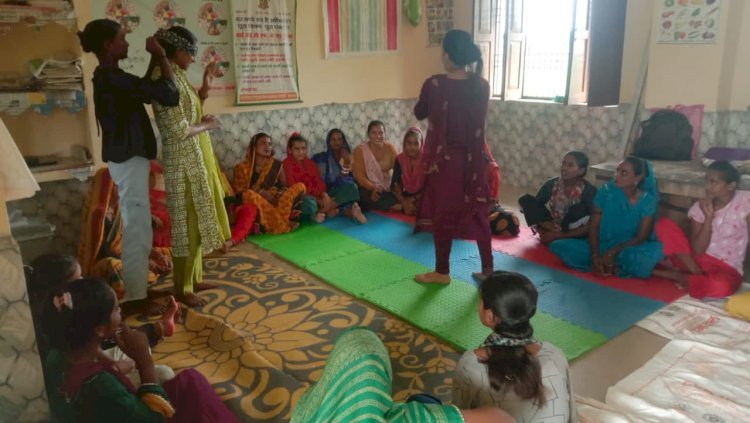 रायबरेली 8 ग्राम सभाओं में महिलाओं और किशोरियों को दिया नेतृत्व क्षमता विकास का प्रशिक्षण