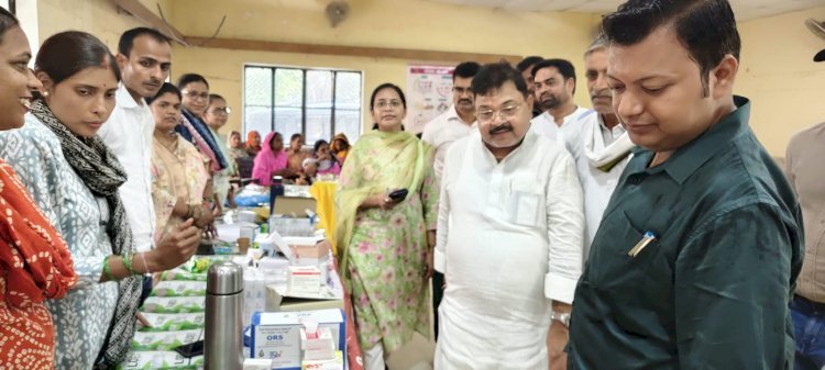 रायबरेली-महराजगंज ब्लॉक सभागार में सजा बहुउद्देशीय जनकल्याणकारी विकास शिविर।