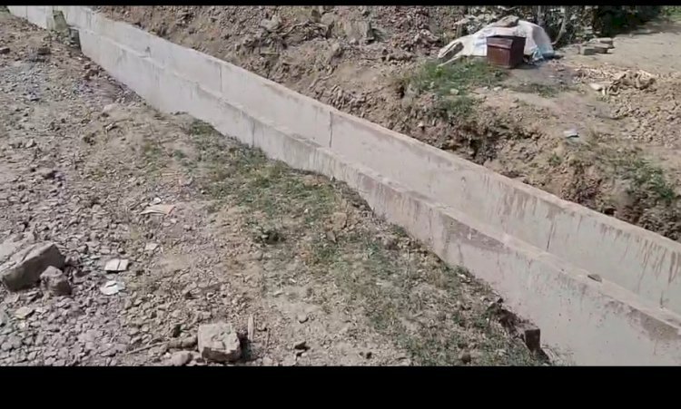 रायबरेली-PWD के अधिकारी बृजेश यादव के दावों पर सवाल! धरातल पर निर्माण की गुणवत्ता को लेकर उठे सवाल