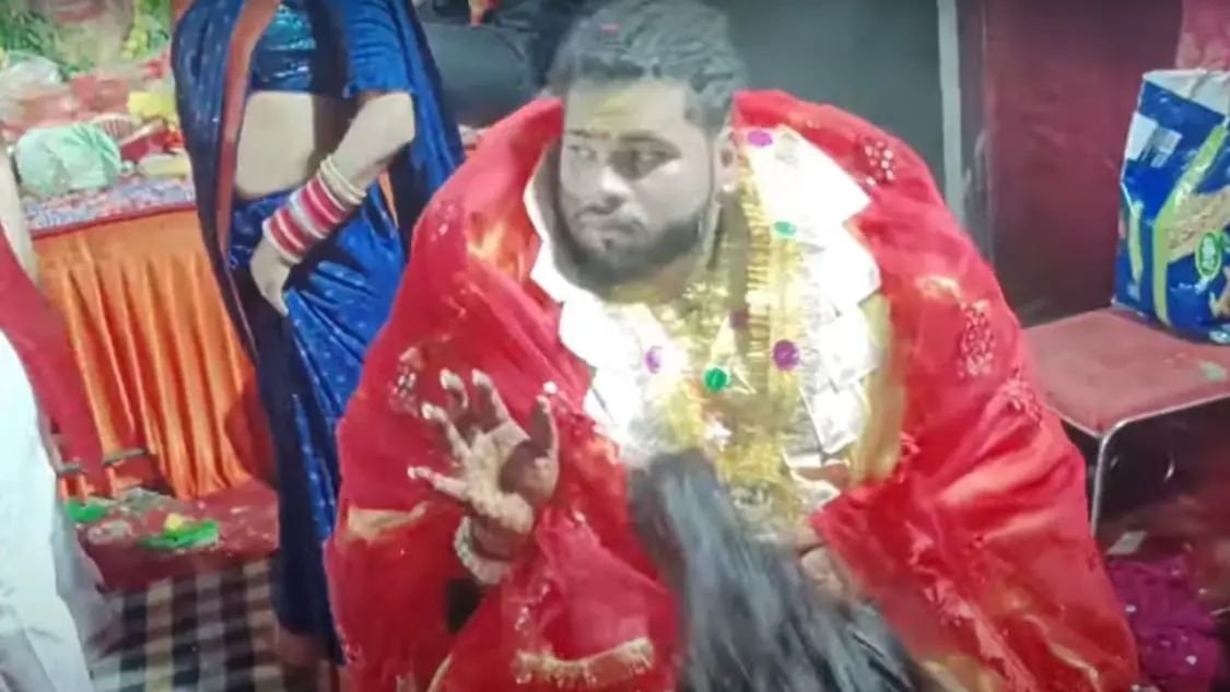 पैसे ऐंठता-रेप के बाद ब्लैकमेल भी करता. दिल्ली में माता मसानी चौकी बाबा का ऐसे हुआ भंडाफोड़