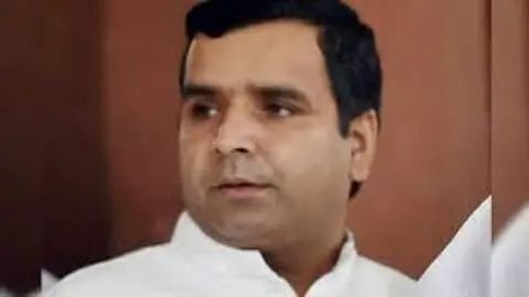 सपा के पूर्व सांसद धर्मेंद्र यादव समेत 37 के खिलाफ कोर्ट में चार्जशीट दाखिल, जानिए पूरा मामला