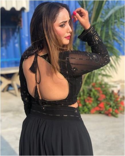 465 बार दुल्हन बन चुकी रानी चटर्जी, इस बार लाल लंहगें में बरपाया कहर, तस्वीरें वायरल