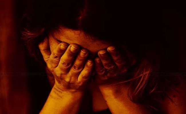 कटघरे में खाकी : सिपाही ने की छात्रा के साथ छेड़छाड़, फेक आईडी बनाकर भेजे अश्लील फोटो