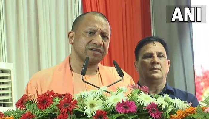 सीएम योगी ने प्रदेशव्यापी संचारी रोग नियंत्रण अभियान की शुरूआत की, रैली को दिखाई हरी झंडी