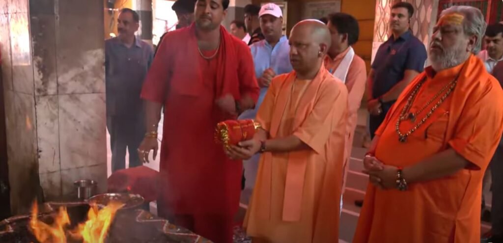 सीतापुर को मुख्यमंत्री ने दी 550 करोड़ की योजनाओं की सौगात ! स्वच्छता जागरूकता कार्यक्रम और जनसभा को किया संबोधित….