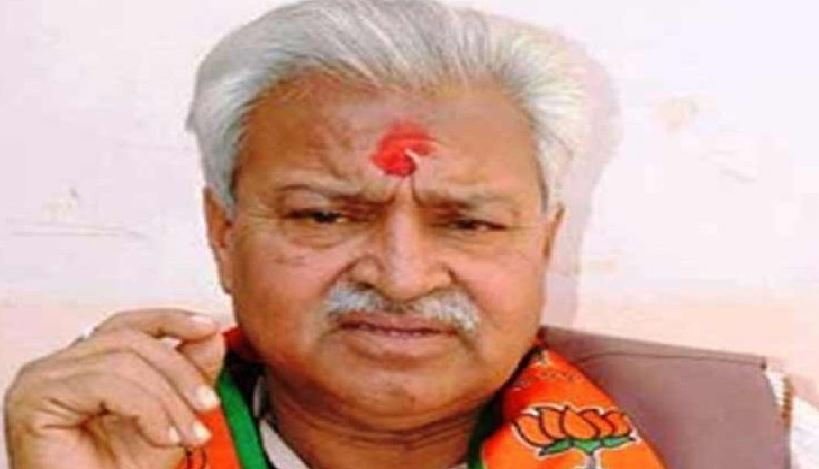 भाजपा सांसद लक्ष्मीकांत बाजपेई का अखिलेश पर निशाना, कहा- वो केवल मुस्लिम इलाकों में रोड शो करते हैं !