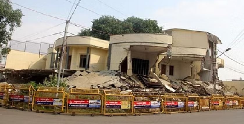 अतीक के दफ्तर में मिला खून इंसानी था, FSL की रिपोर्ट में हुआ खुलासा, अब खुलेंगे कई राज!