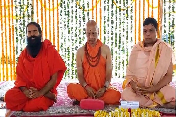 हरिद्वार: 9 दिवसीय संन्यास दीक्षा महोत्सव का शुभारंभ, स्वामी रामदेव करीब 100 युवक-युवतियों को देंगे संन्यास की दीक्षा