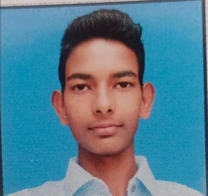 12वीं की परीक्षा में महोबा के छात्र शुभ चापरा ने किया प्रदेश टॉप, हासिल किए 97.80 प्रतिशत अंक